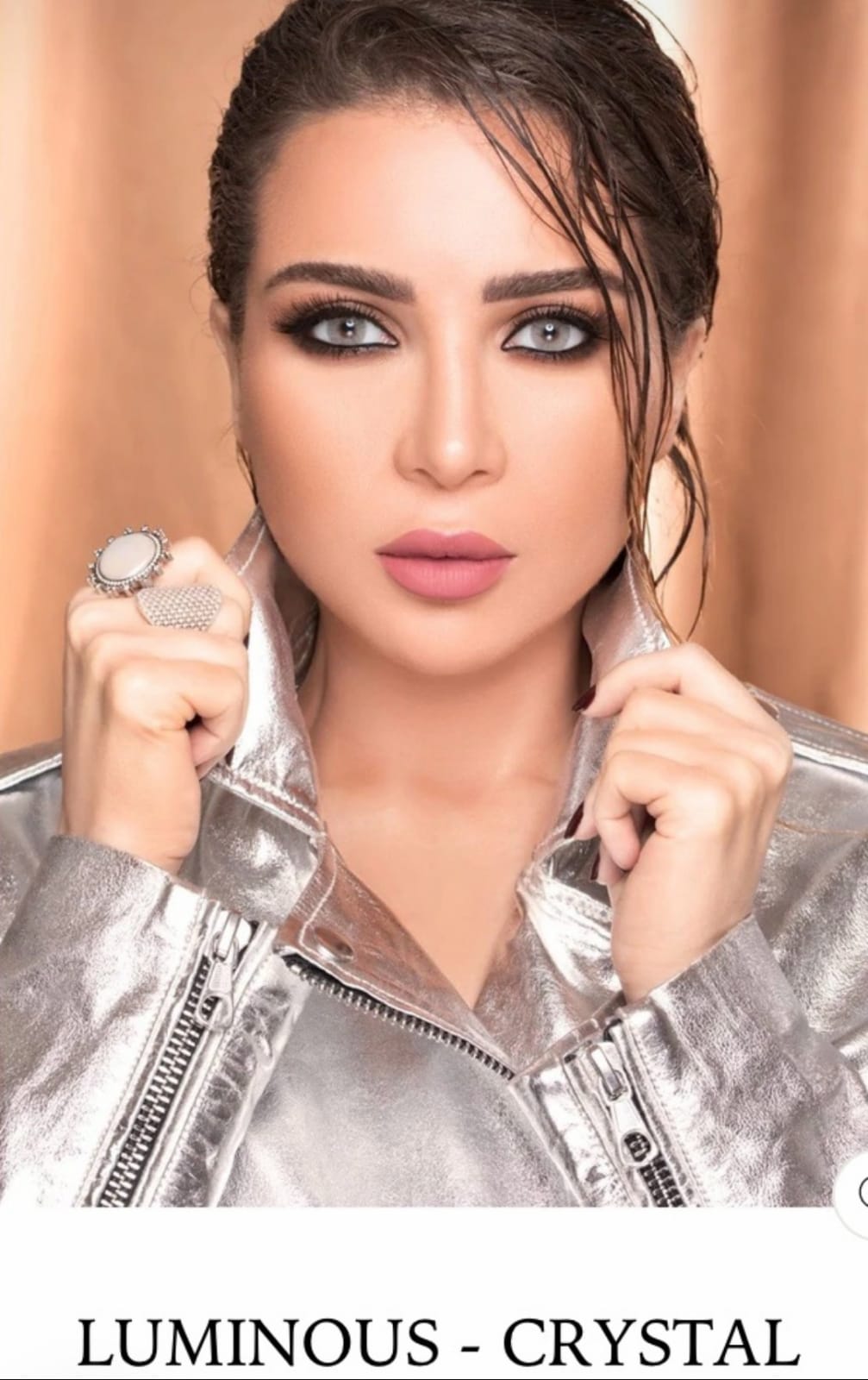 Luminous Colored Contact Lenses